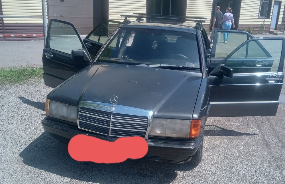 Продам мерседес 190 цена 950 000тг торг в капоте