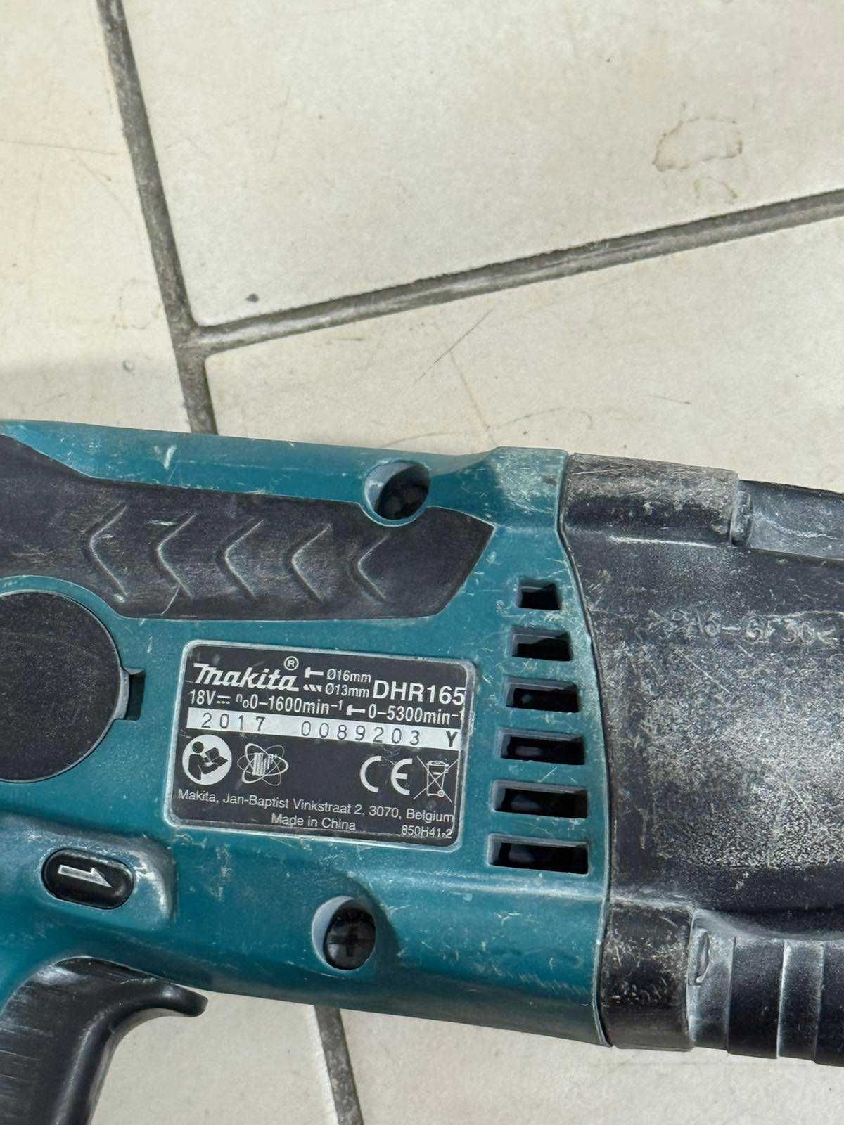 Продавам Акумулаторен Перфоратор Makita DHR165