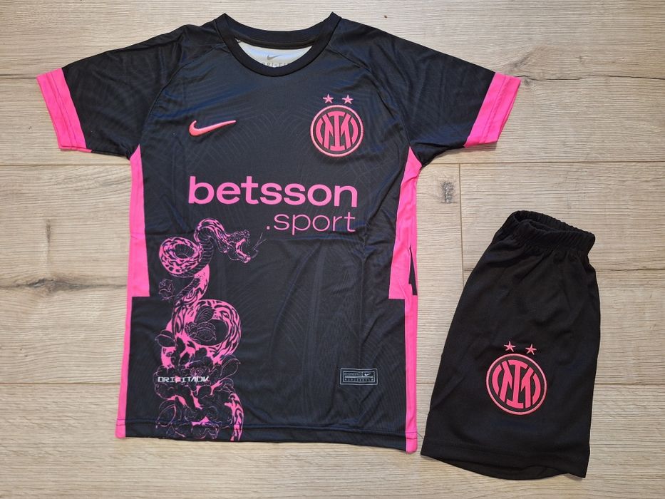 Детски флуоресцентен екип на Интер#Лаутаро Мартинес#10!