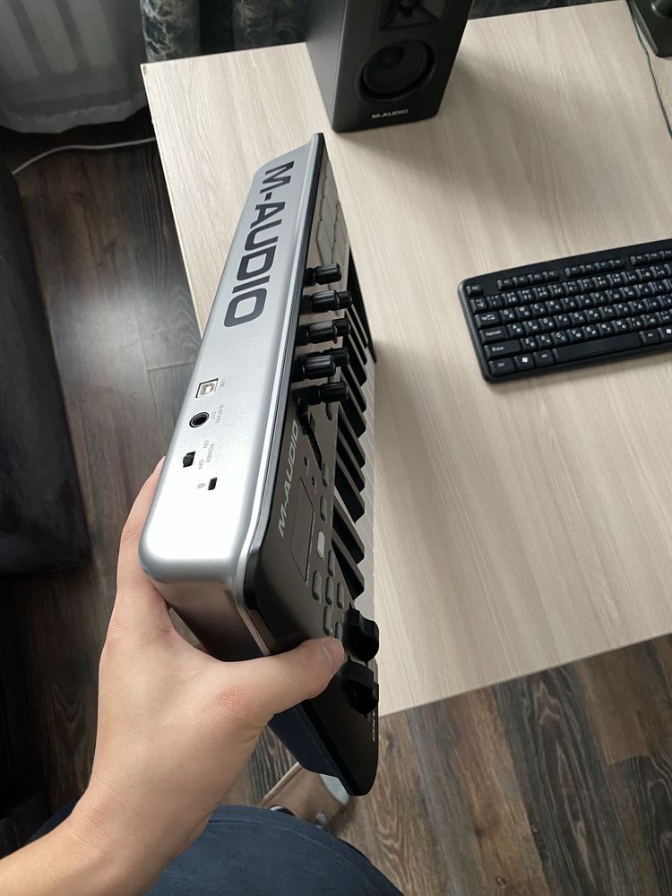 Продам Midi-клавиатура от M-Audio