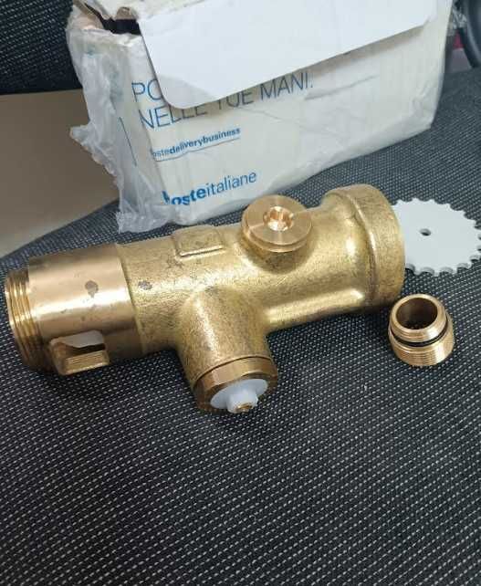 GROHE промивен кран за тоалетна (внимание, продукт с лек дефект)