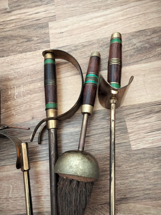 Ustensile, unelte pentru semineu, bronz