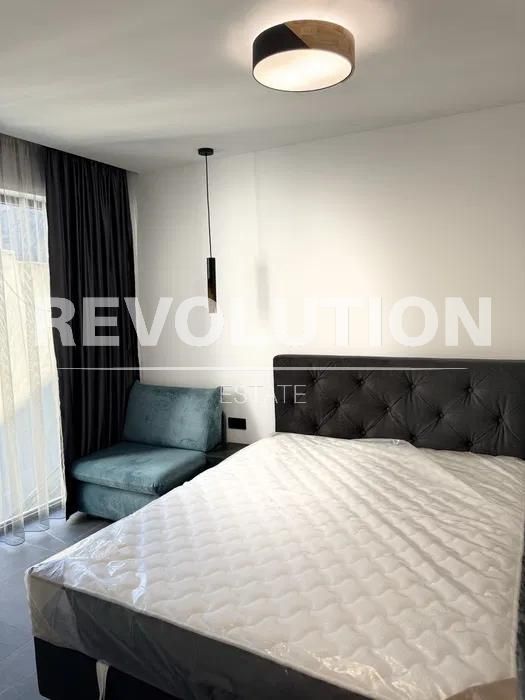Дава се под наем Двустаен апартамент в Варна, Център - 60 кв.м за 750 € - Снимка #2