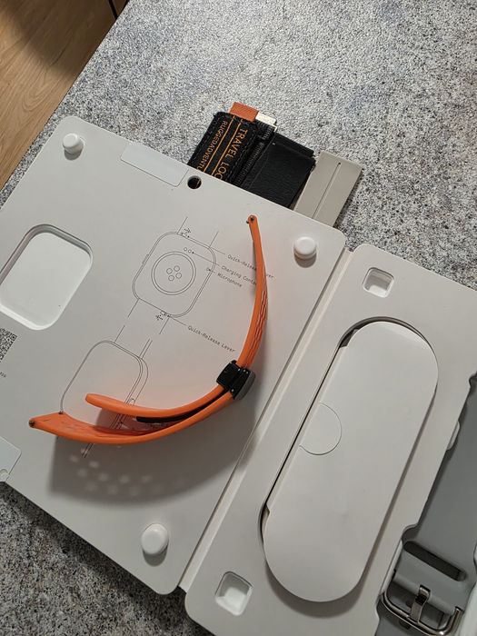 Продавам cmf watch pro