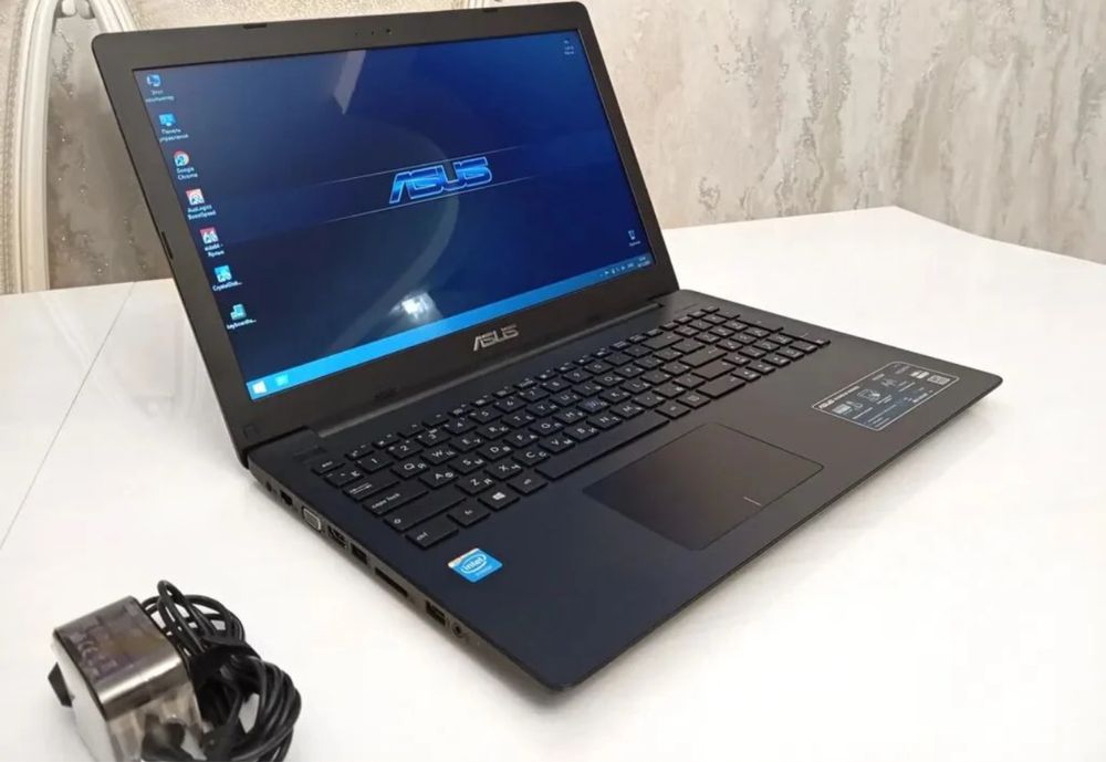 Laptop Asus X553M