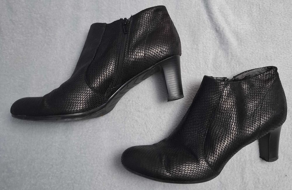 Ghete negre cu toc gros, 42, Graceland