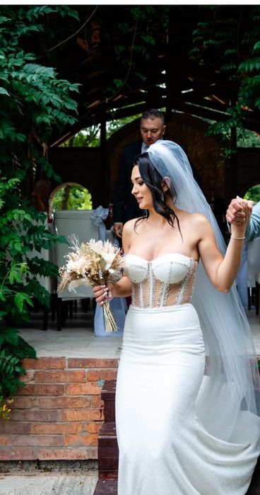 Vand rochie de mireasa