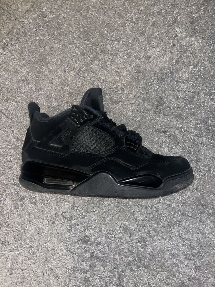 Vând Jordan 4 Black Cat