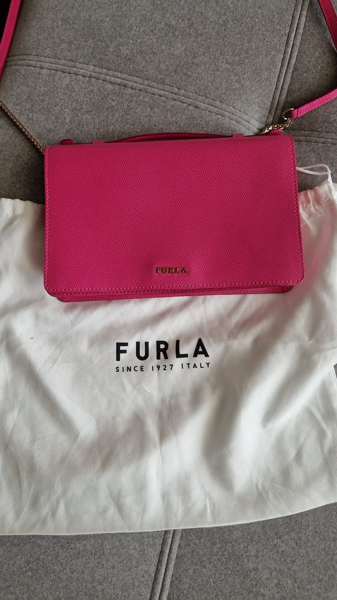 Уникална чанта Furla