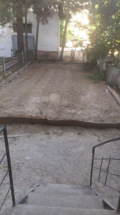 СВОЯ в долгосрочную аренду 2/1/4 около метро БИЙ со свежим ремонтом.