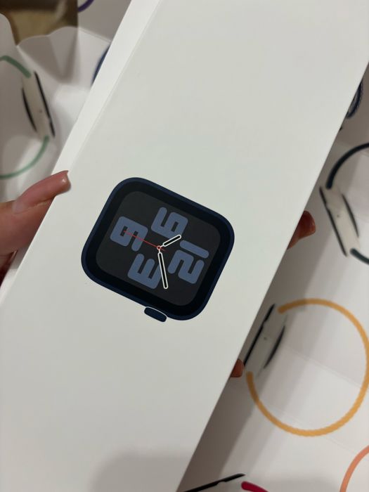 Apple Watch SE (2-го поколения)