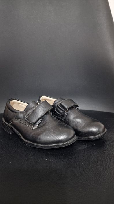 Продам детскую обувь.