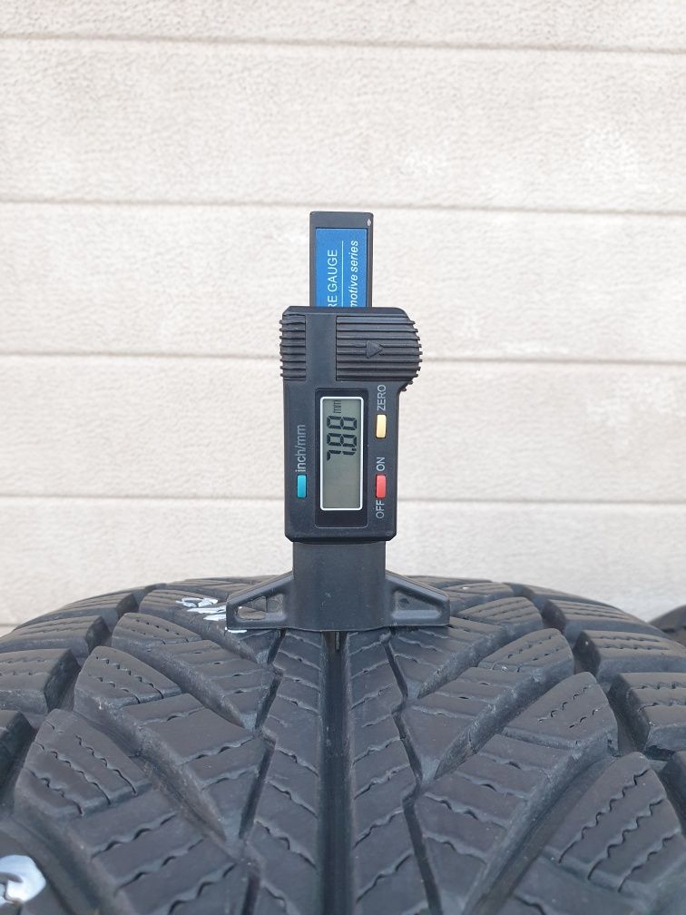 Зимни гуми 2 броя GOODYEAR UltraGrip Performance 245 55 R17