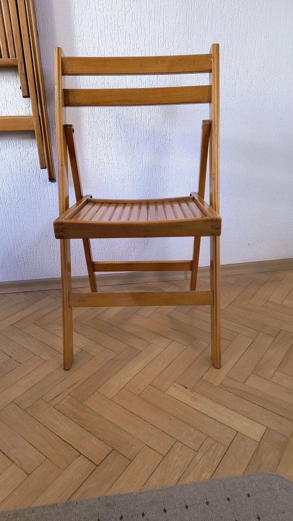 Сгъваеми столове
