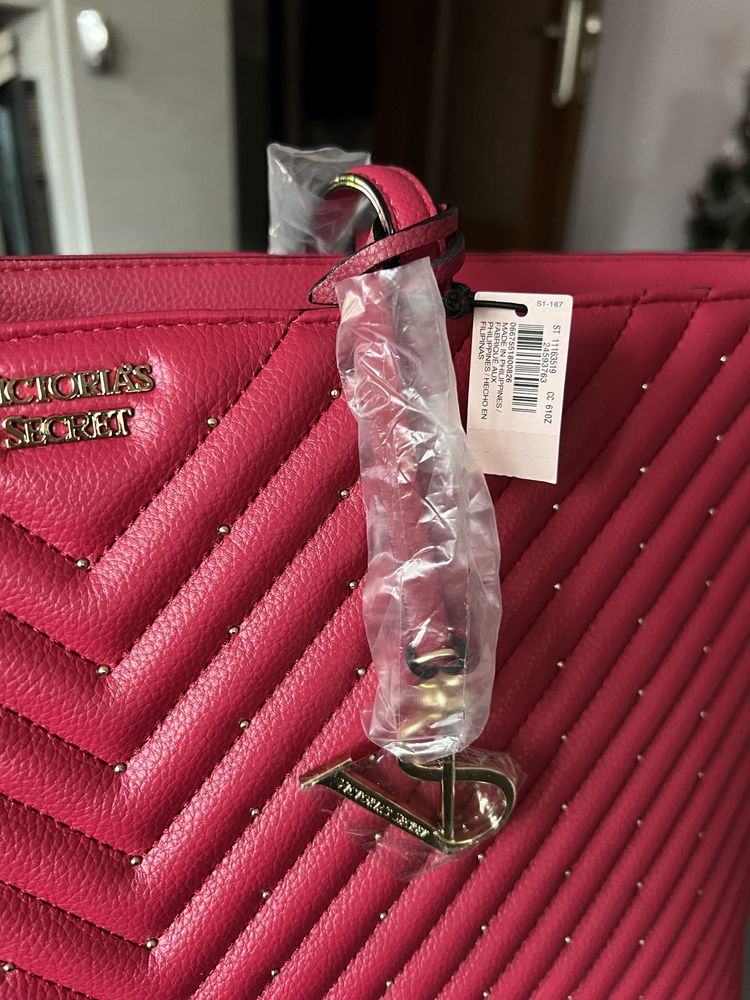 Чанта Victoria Secrets