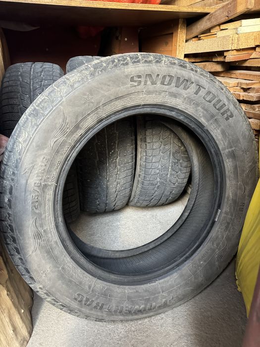 Продам зимнюю резину PowerTrac 215/60/16