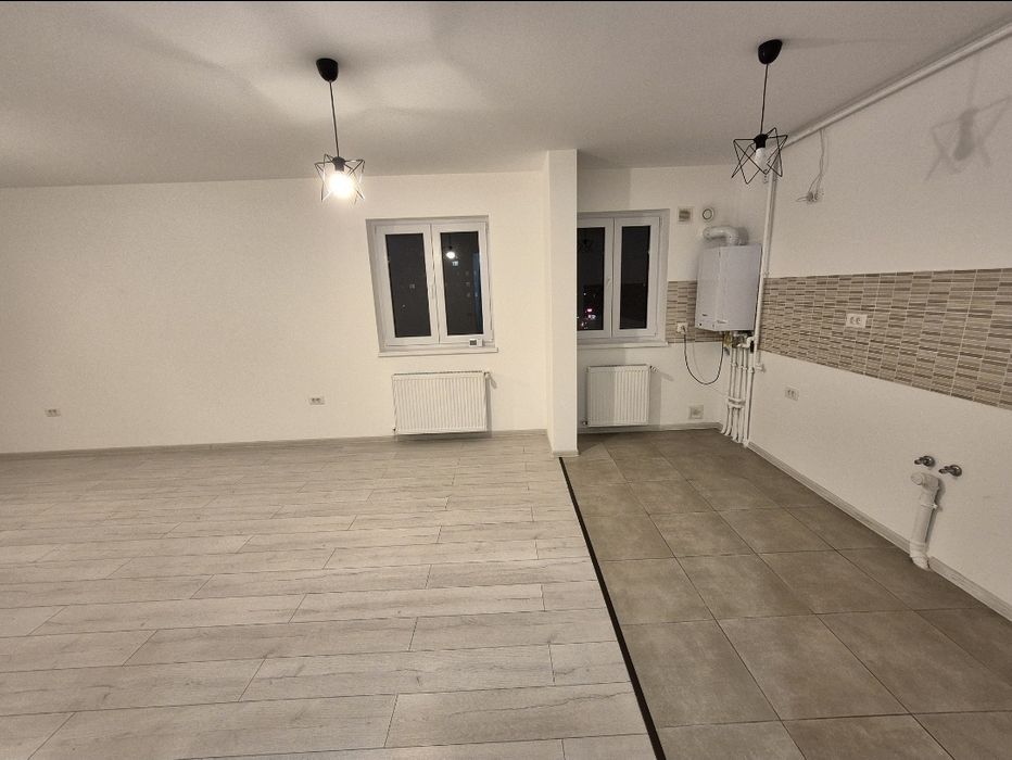 Inchiriez Apartament 2 Camere Top City zona Coresi Brasov Nemobilat