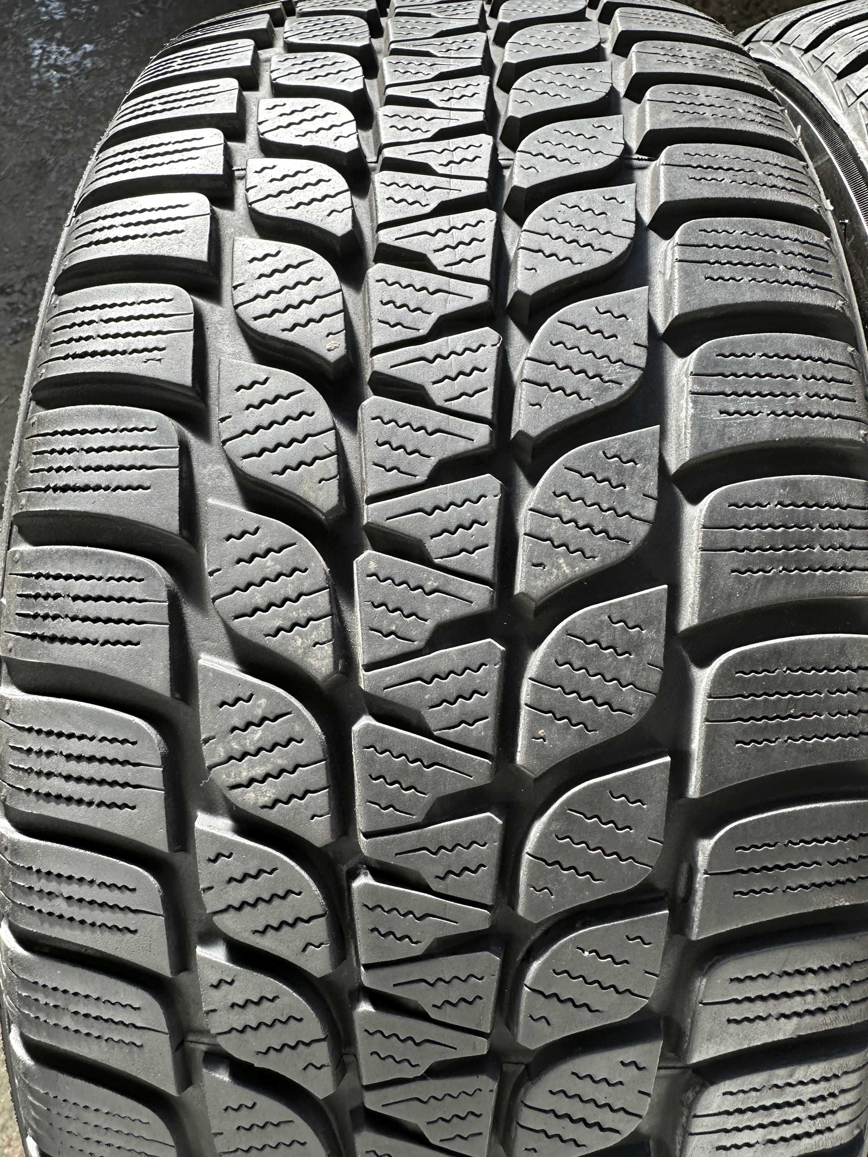 SET 2 Anvelope Iarna 225/40 R19 93V BRIDGESTONE Brizzak LM 25V