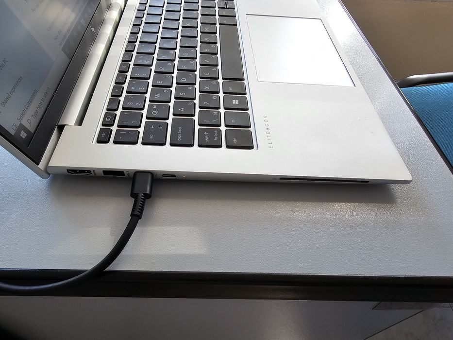 Лаптоп HP EliteBook G9 i7-1255U, 32GB(2x16GB) 14" IPS, 512GB ГАРАНЦИЯ