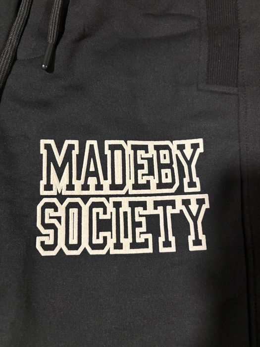 Pantaloni made by society