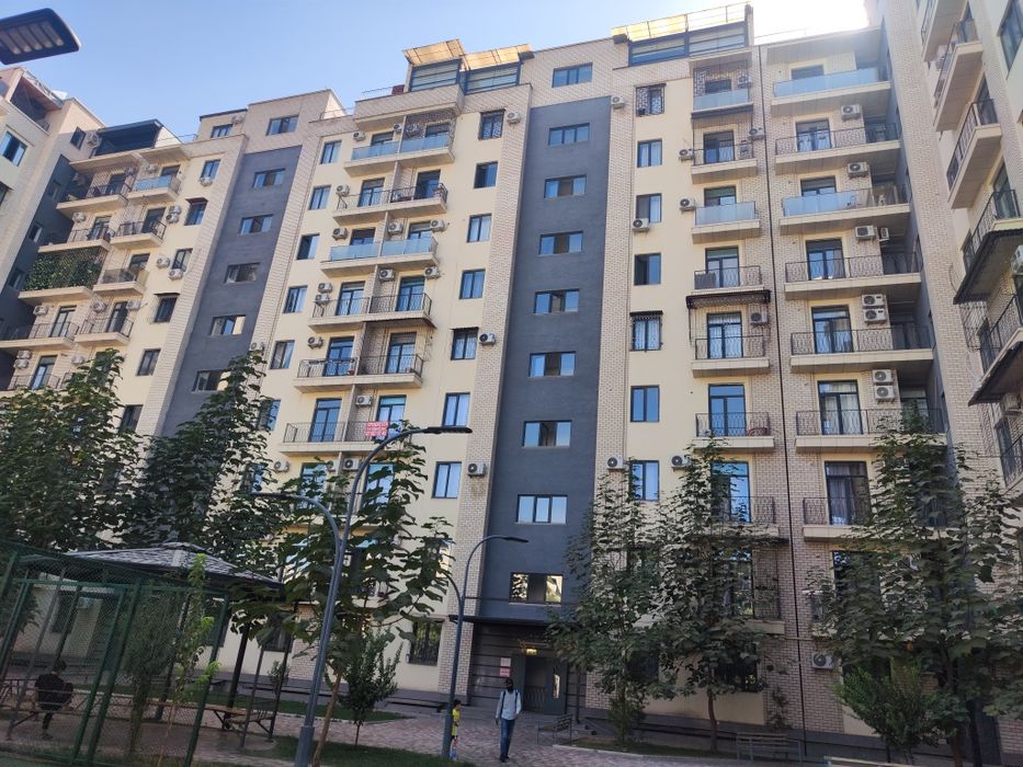 Сдаётся 4 комнатная квартира