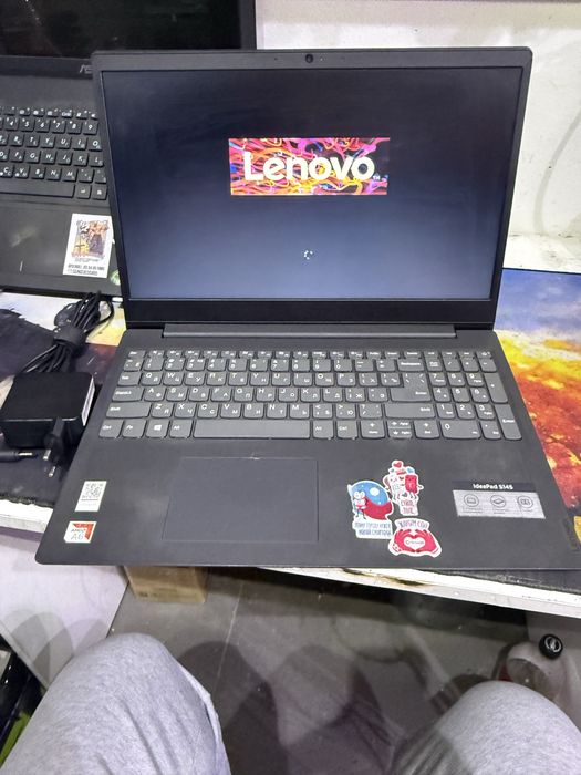 Ноутбук Lenova для дома и офиса