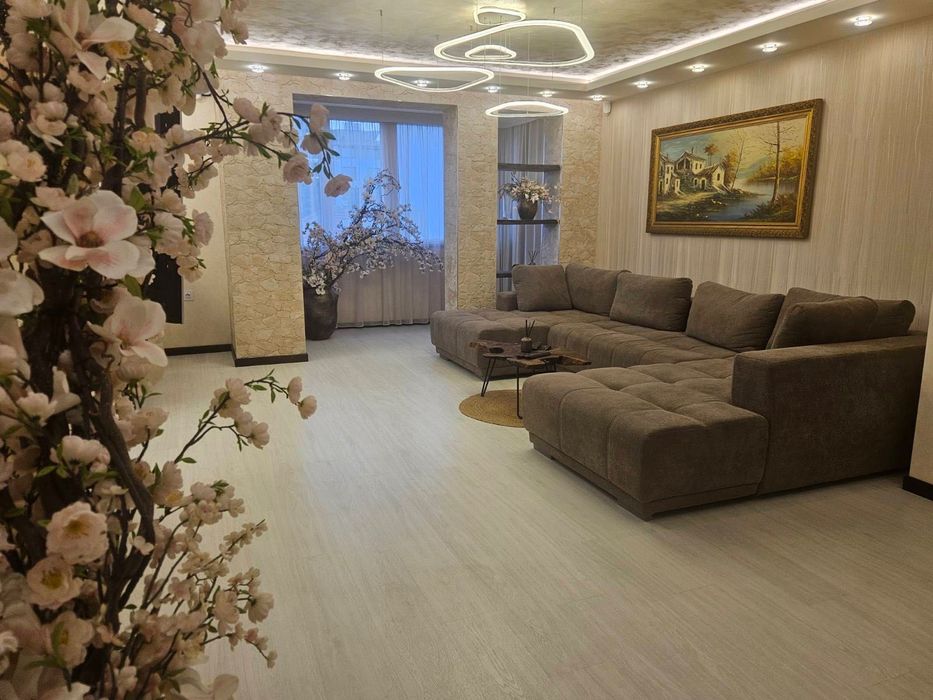 Отдавам под наем Тр-ен луксозен ап-нт в началото на Морската градина