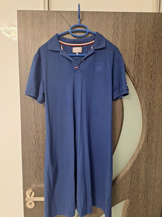 Rochie Moncler mărimea XXL.