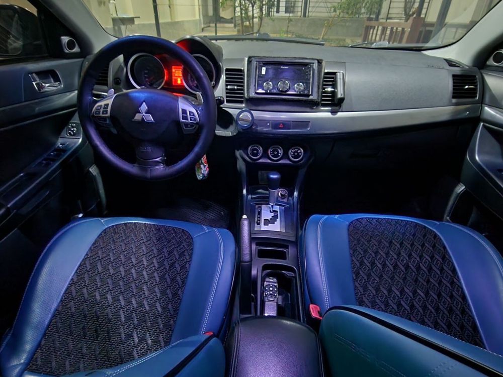 mitsubishi lancer