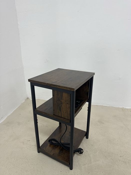 Нощно шкафче с вграден контакт VASAGLE