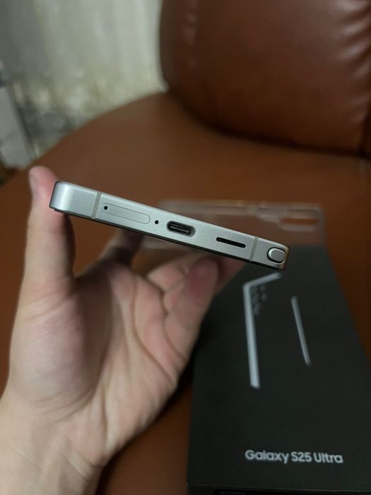 Samsung s25 Ultra White Titanium