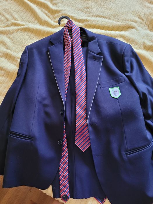 продается новая форма Ниш 52размера