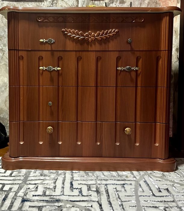 Спальный гарнитур