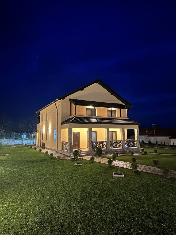 Casa moderna lângă Transalpina finalizată în 2023