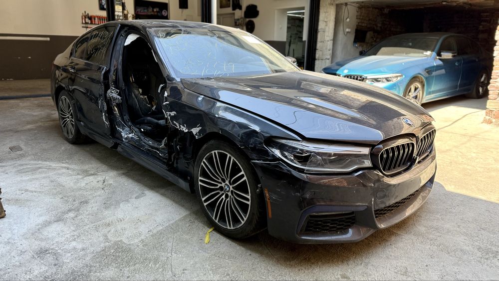 BMW G30 540IX На Части