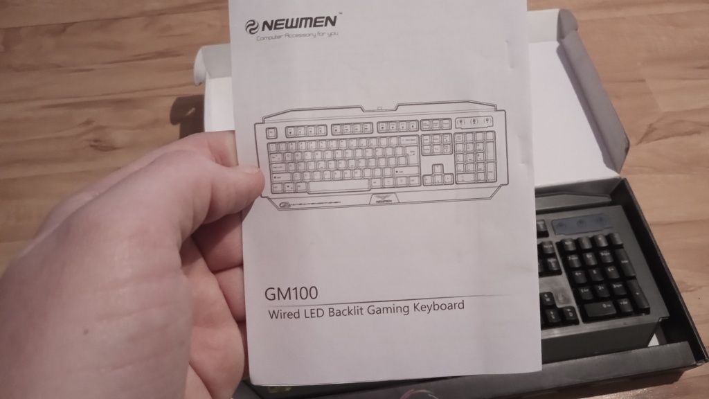 Vând tastatura NEWMEN GM100