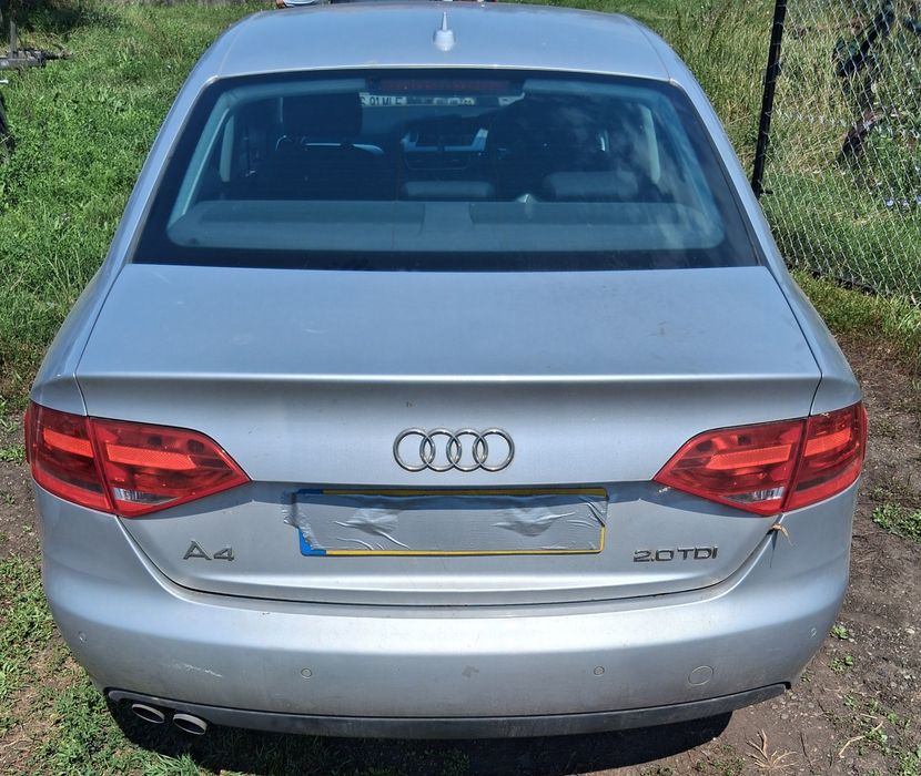 Dezmembrez audi a4 b8 2.0 tdi  CAGB  cutie manuala interior textil
