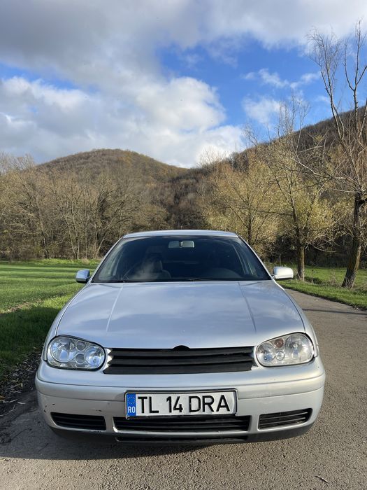 Vând Golf 4 1.9 TDI
