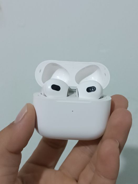 AirPods 3 naushnik