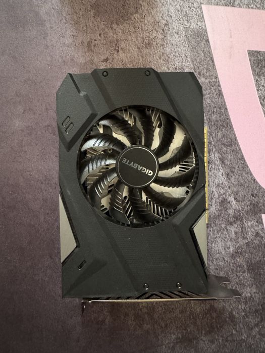 Gigabyte nvidia GTX 1650 super