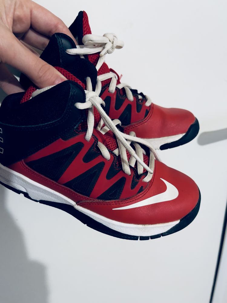 Страхотни Сникърси Nike за Момче 30н.