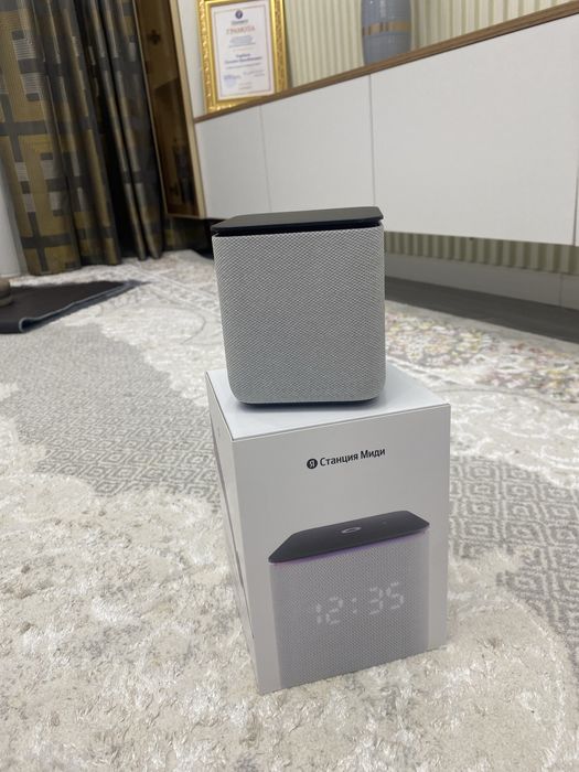 Продам умную колонку Яндекс стацния Миди