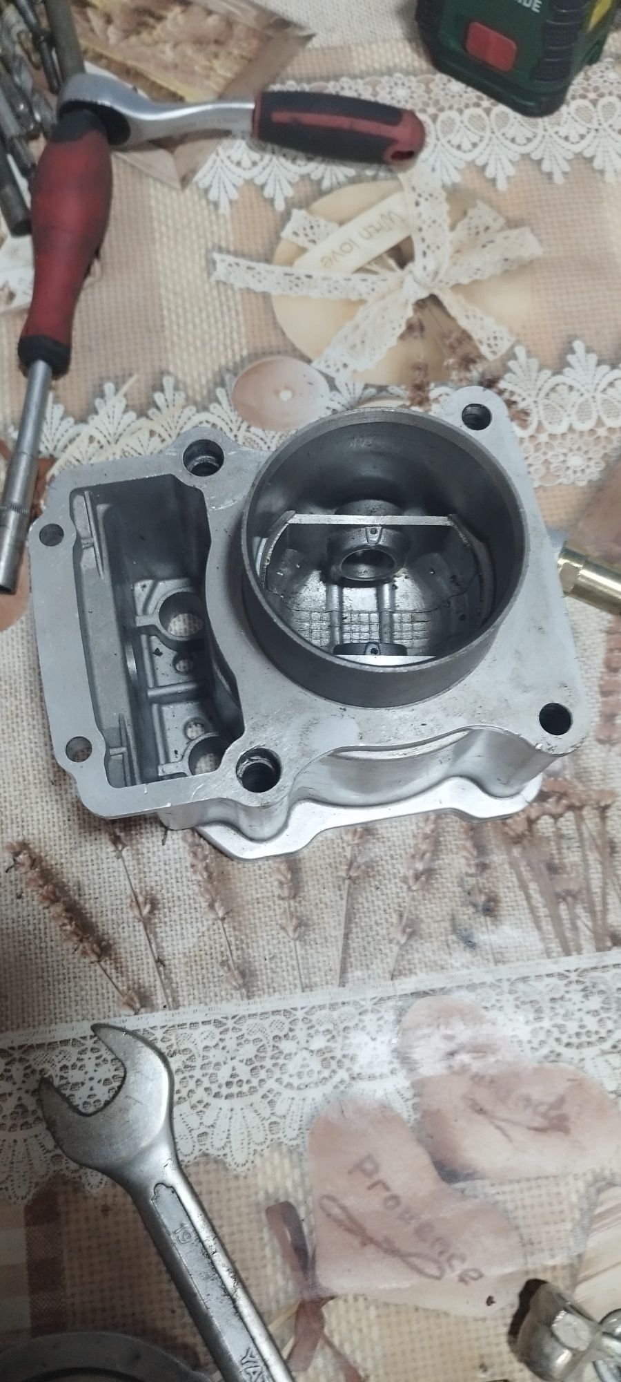 Dezmembrez motor 250 CC 125 CC