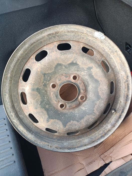 Vând jante Ford Fiesta R15