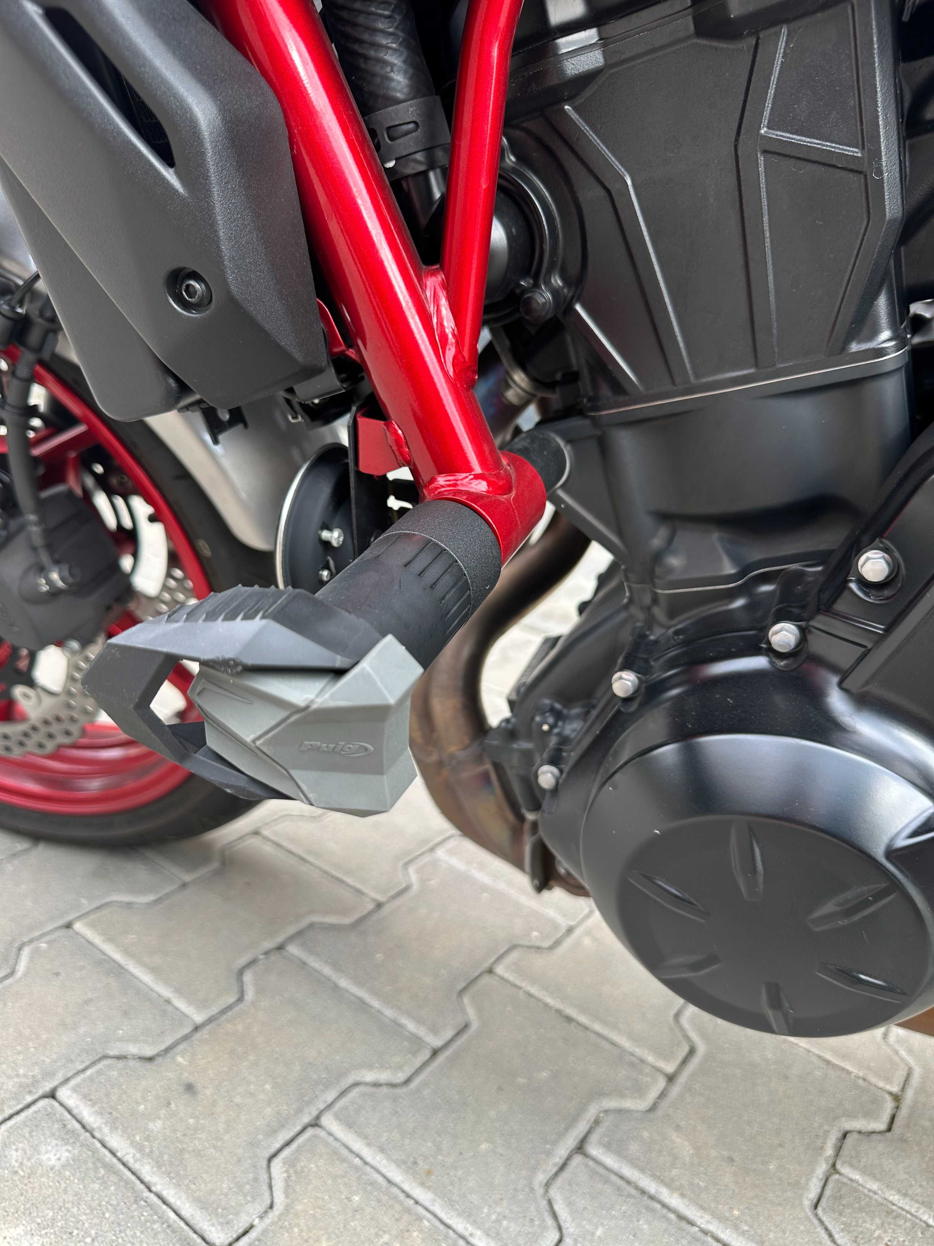 Продавам Kawasaki Z650