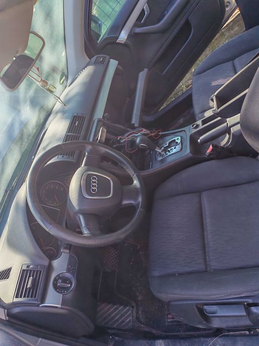 Audi A4 cutie defecta