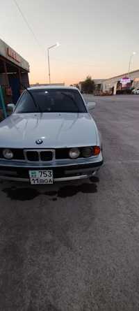 Продам машину BMW