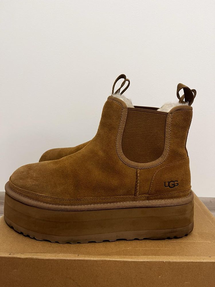 UGG  Neumel Platform Chelsea Boots