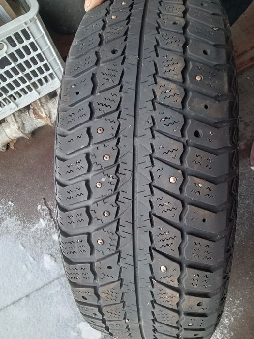 Продам резину зимнюю.