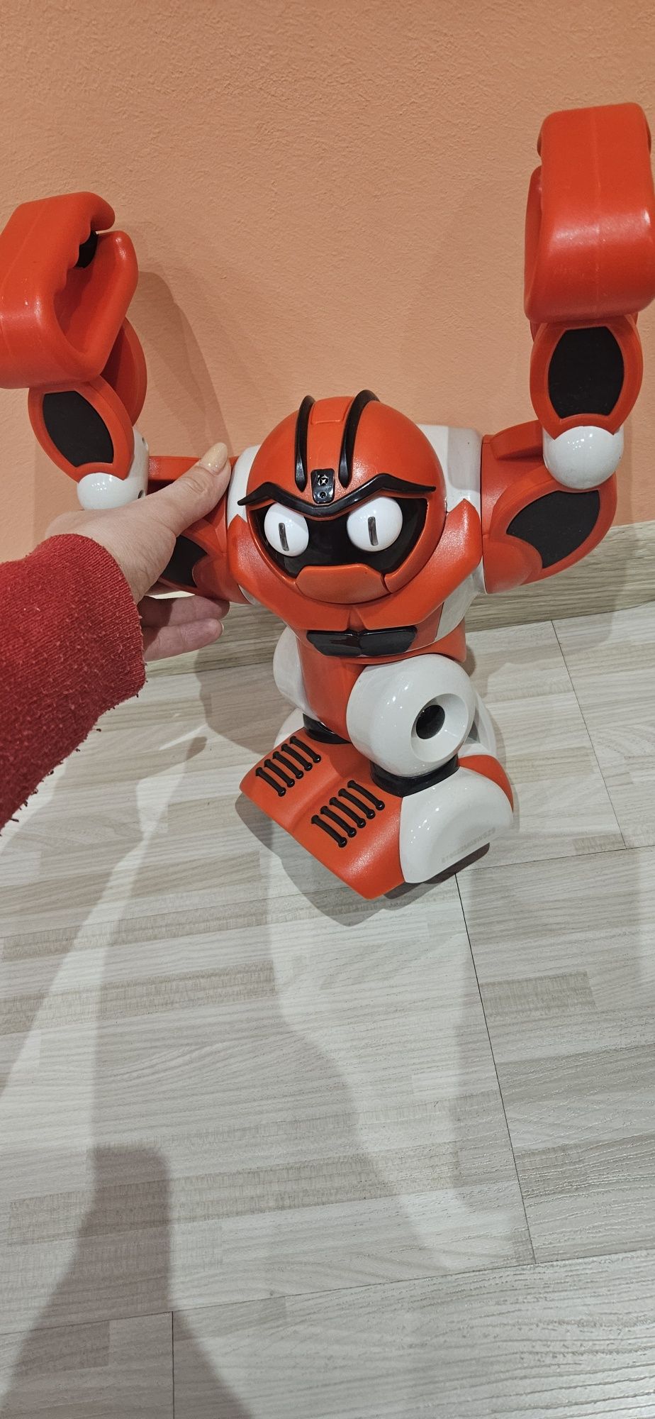 Детска играчка робот